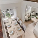 Loft Apartment, With A View From The Roof Terrace Apartmán